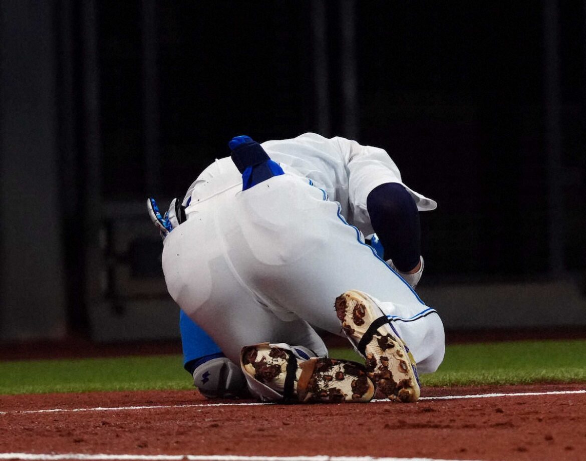 球場騒然 日本ハム・松本剛 右手付近への死球でもん絶、交代…西武・今井の152キロ直球を避けきれず（スポニチアネックス） - Yahoo!ニュース - Yahoo!ニュース