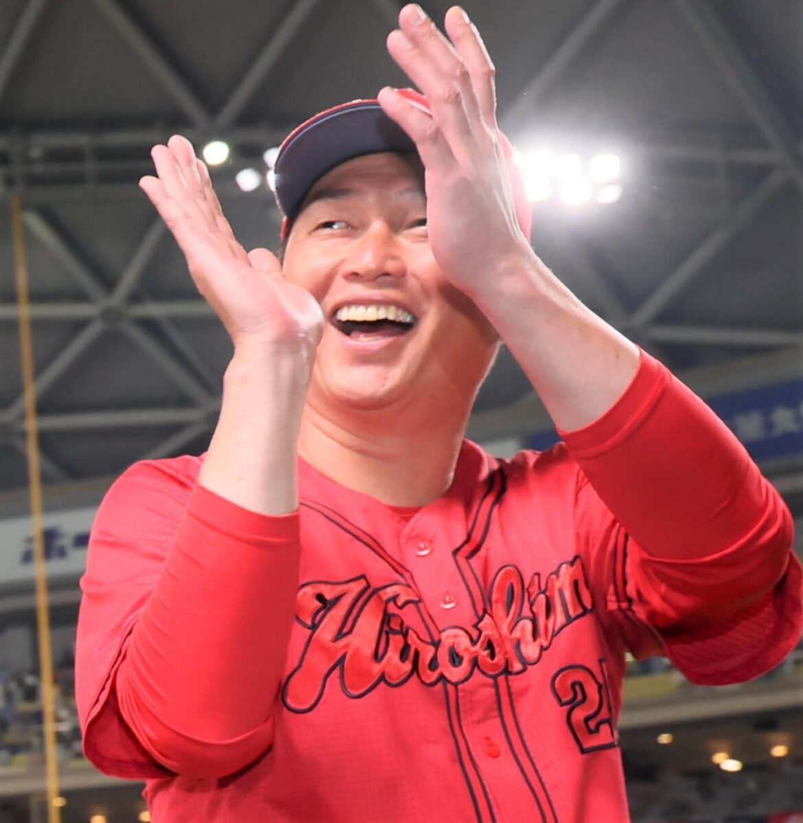 【広島】延長戦の末に中日に勝利 4位浮上！11回 マルテの暴投が決勝点 森浦が9回 細川に痛恨2ラン同点被弾も中村奨がサヨナラ阻止のスーバー返球（TBS NEWS DIG Powered by JNN）