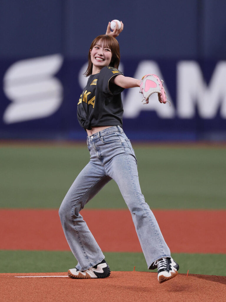 【阪神】NMB48小嶋花梨が始球式でワンバウンド投球「一番きれいに」首位独走で「雅さんが…」(日刊スポーツ) – Yahoo!ニュース – Yahoo!ニュース 【阪神】NMB48小嶋花梨が始球式でワンバウンド投球「一番きれいに」首位独走で「雅さんが…」(日刊スポーツ) - Yahoo!ニュース - Yahoo!ニュース