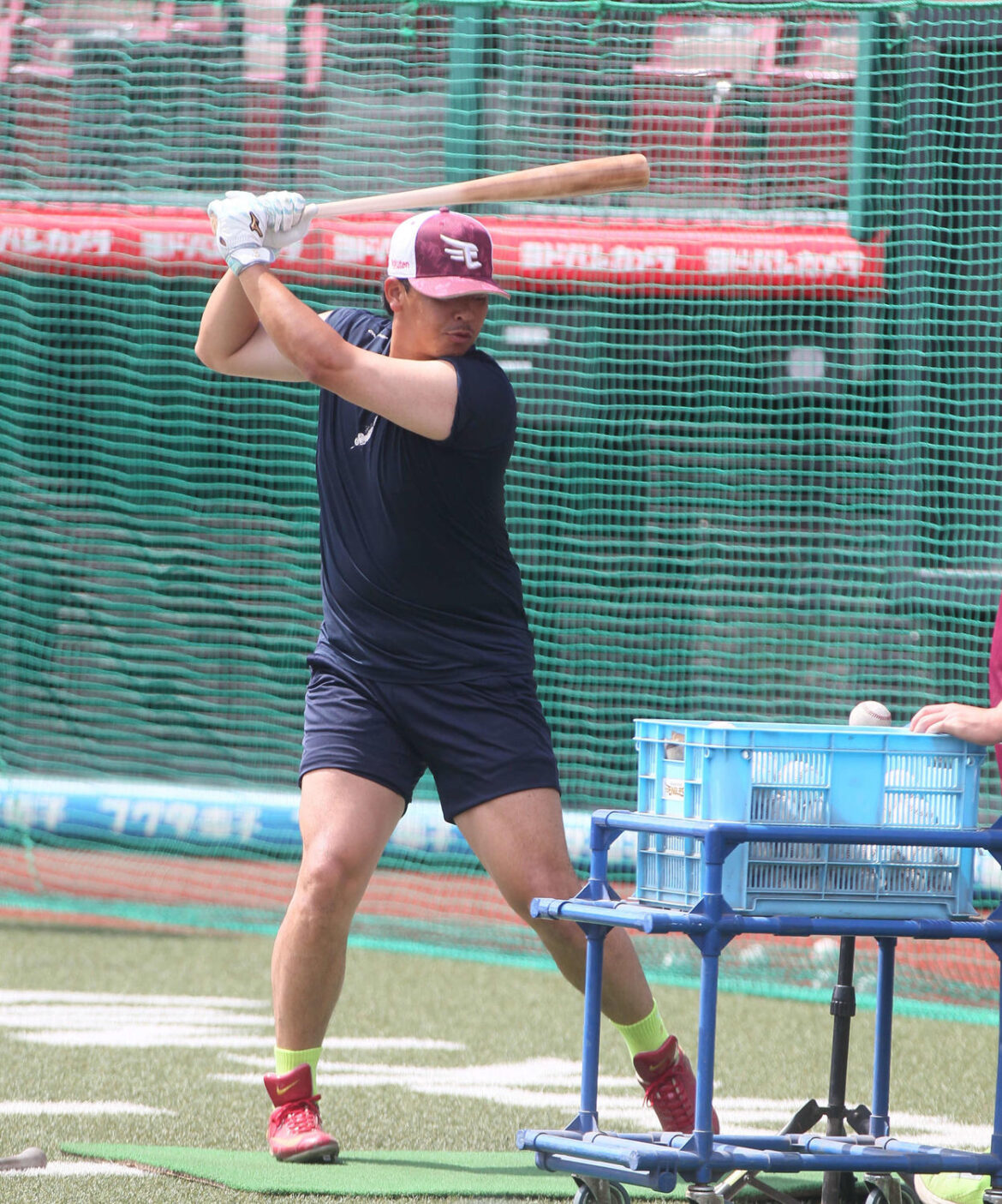 【楽天】浅村栄斗、試合前練習に参加も大事をとって欠場 ９日に体調不良でベンチ入り外れる（日刊スポーツ） - Yahoo!ニュース - Yahoo!ニュース