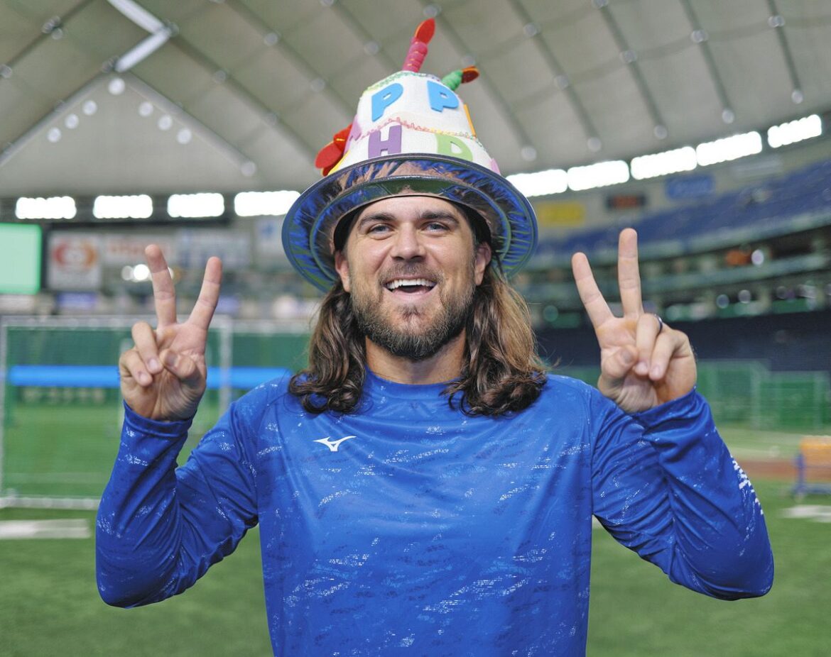 お茶目なチェイビス、30歳誕生日に「ケーキ帽子」かぶって登場 そのままウオーミングアップ行う【中日】(中日スポーツ) – Yahoo!ニュース – Yahoo!ニュース お茶目なチェイビス、30歳誕生日に「ケーキ帽子」かぶって登場 そのままウオーミングアップ行う【中日】(中日スポーツ) - Yahoo!ニュース - Yahoo!ニュース