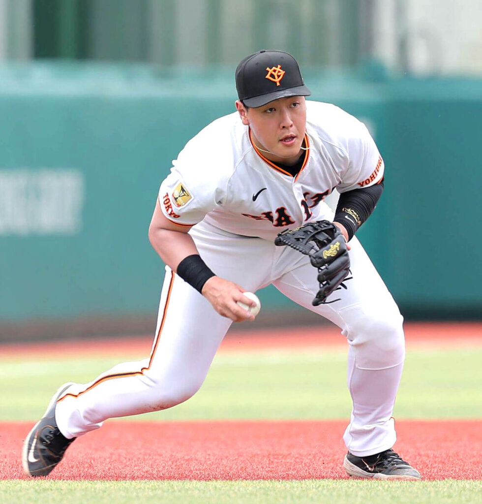 【巨人】 岡本和真が復帰後初の守備 3度の守備機会こなす 桑田2軍監督「問題ないね」…イースタン・楽天戦(スポーツ報知) – Yahoo!ニュース – Yahoo!ニュース 【巨人】 岡本和真が復帰後初の守備 3度の守備機会こなす 桑田2軍監督「問題ないね」…イースタン・楽天戦(スポーツ報知) - Yahoo!ニュース - Yahoo!ニュース