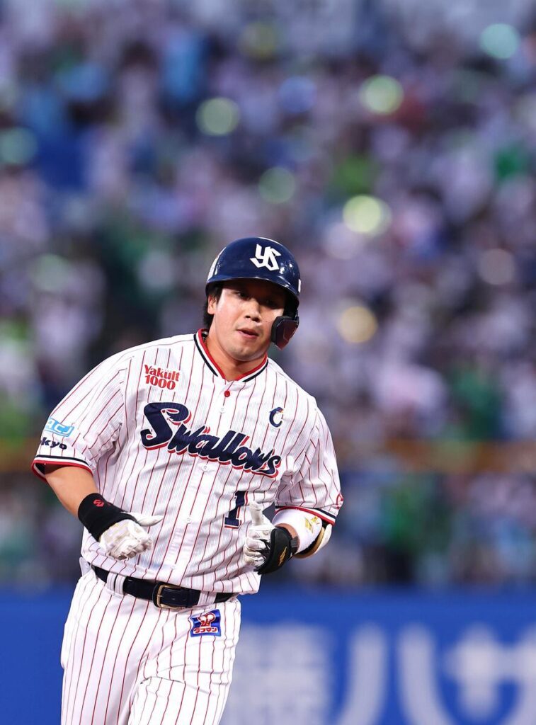 ヤクルト・山田哲人、技ありの一発で先制 背番号55が打てばミスタースワローズの象徴・背番号1も黙ってない（サンケイスポーツ） - Yahoo!ニュース - Yahoo!ニュース