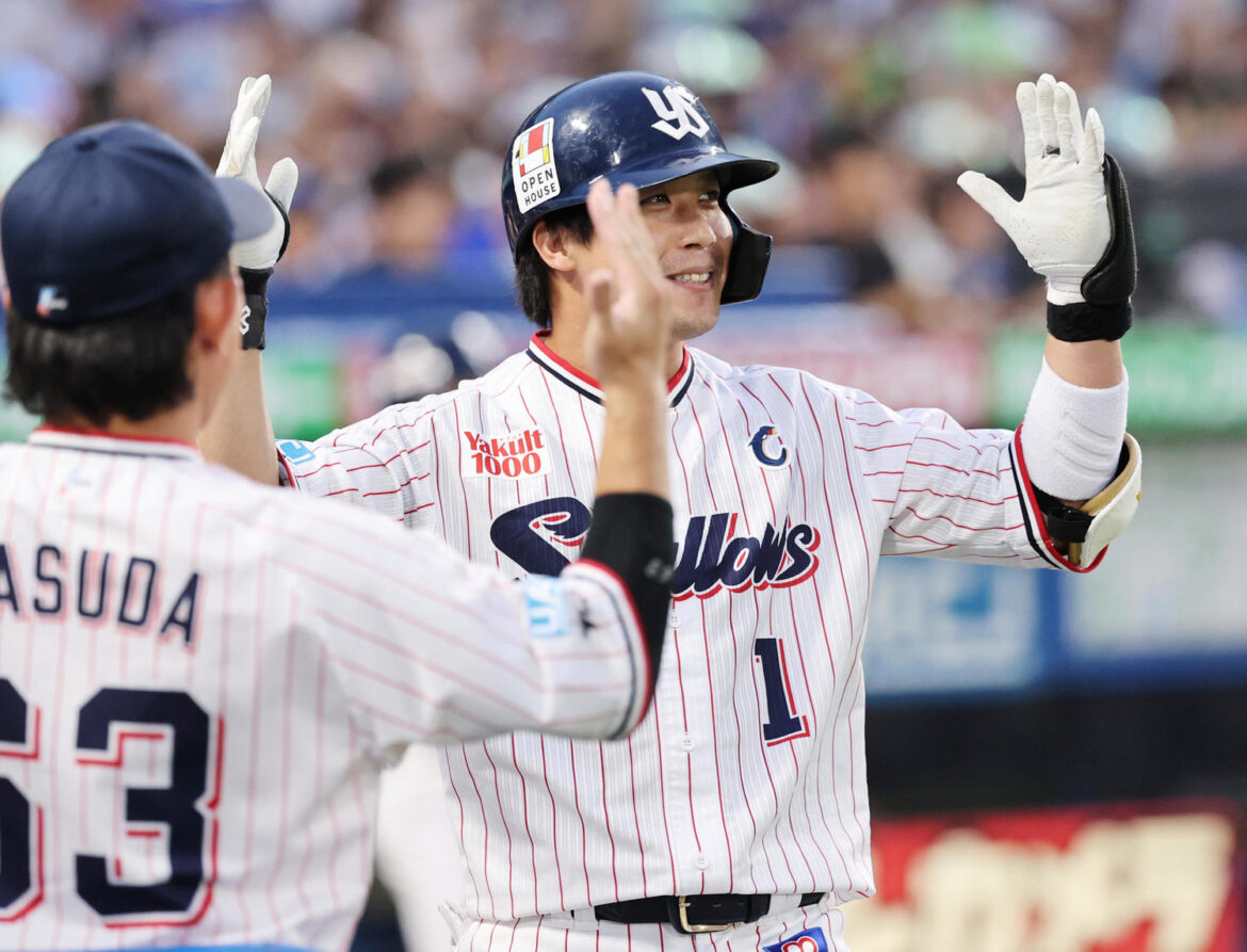 【ヤクルト】山田哲人が先制７号ソロ 好相性のDeNA東から巧みな内角打ち「うまく反応」（日刊スポーツ） - Yahoo!ニュース - Yahoo!ニュース