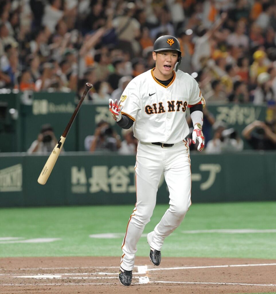 【巨人】代打・坂本勇人が６回、１点差に詰め寄る３ラン！（スポーツ報知） - Yahoo!ニュース