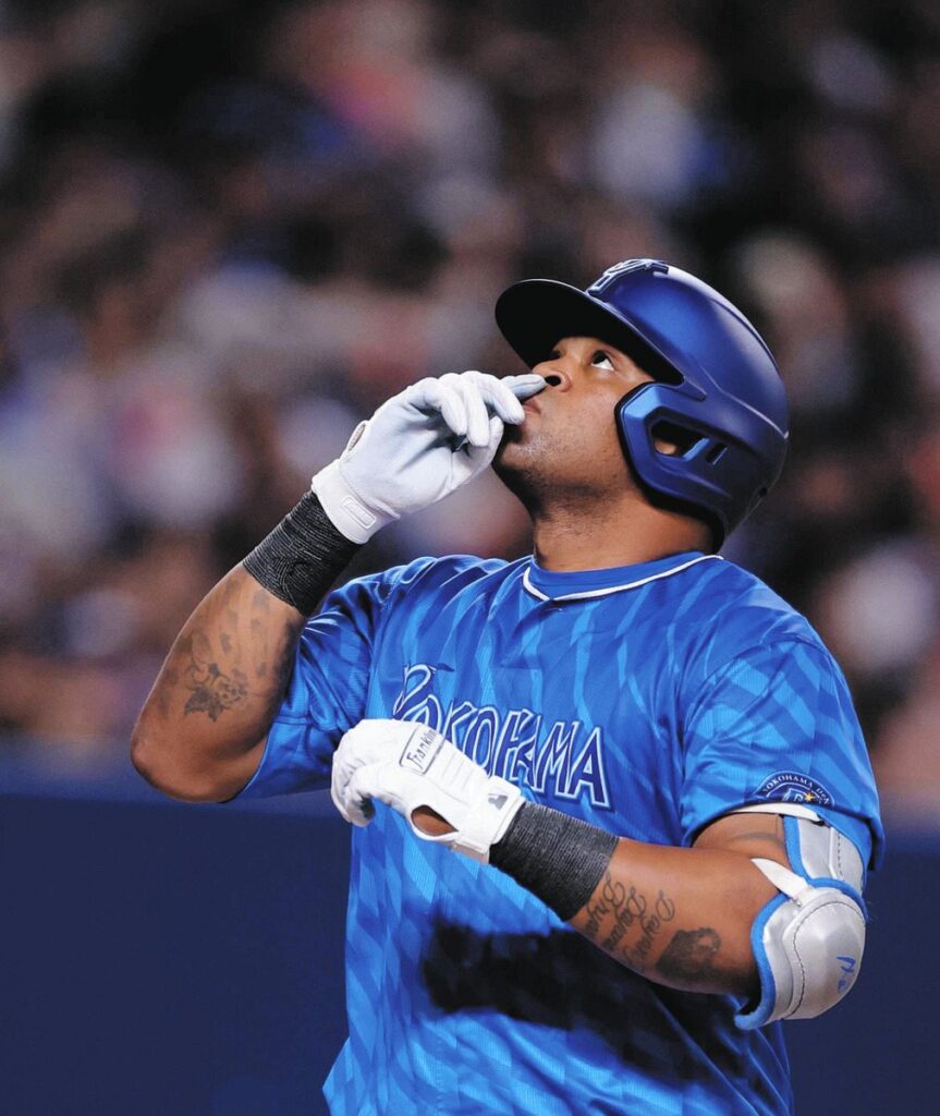 DeNA・ビシエド、バンテリンで凱旋1号 3安打猛打賞に竜党からも拍手「敵なのに声援を送ってくれた」と感謝（中日スポーツ） - Yahoo!ニュース - Yahoo!ニュース