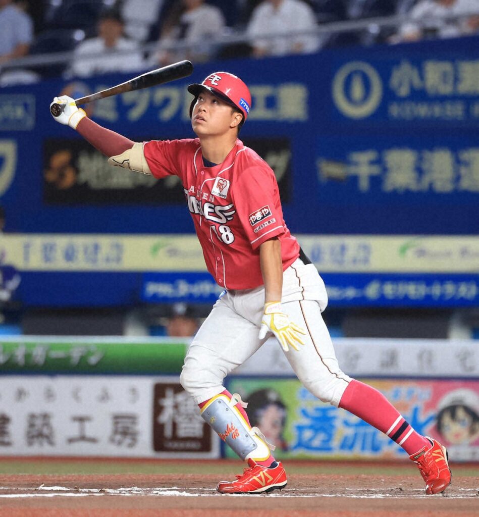 楽天・渡辺佳 延長10回決勝の左犠飛 母校・横浜が敗戦で刺激「これからも頑張ってほしい」（スポニチアネックス） - Yahoo!ニュース - Yahoo!ニュース