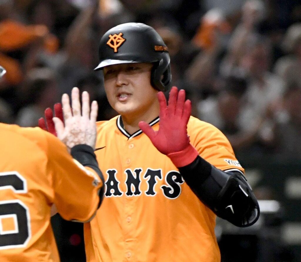 巨人が快勝 岡本が復帰後初アーチ リチャードはダメ押しの３ラン ３位・ＤｅＮＡとのゲーム差「２・５」に拡大（デイリースポーツ） - Yahoo!ニュース - Yahoo!ニュース