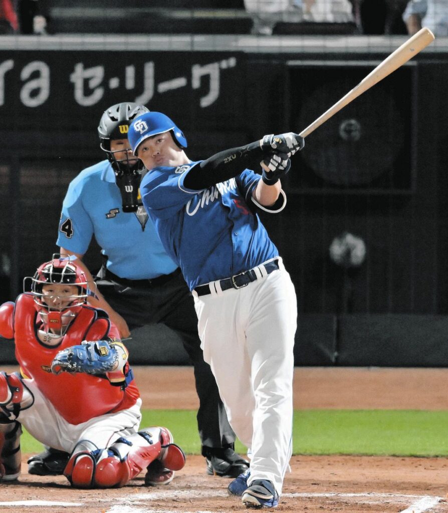 相手にはこれ以上ない脅威…“終盤かつ劣勢”の中日・細川が逆転弾「松山がタイトル取ったら何か要求します」（中日スポーツ） - Yahoo!ニュース - Yahoo!ニュース