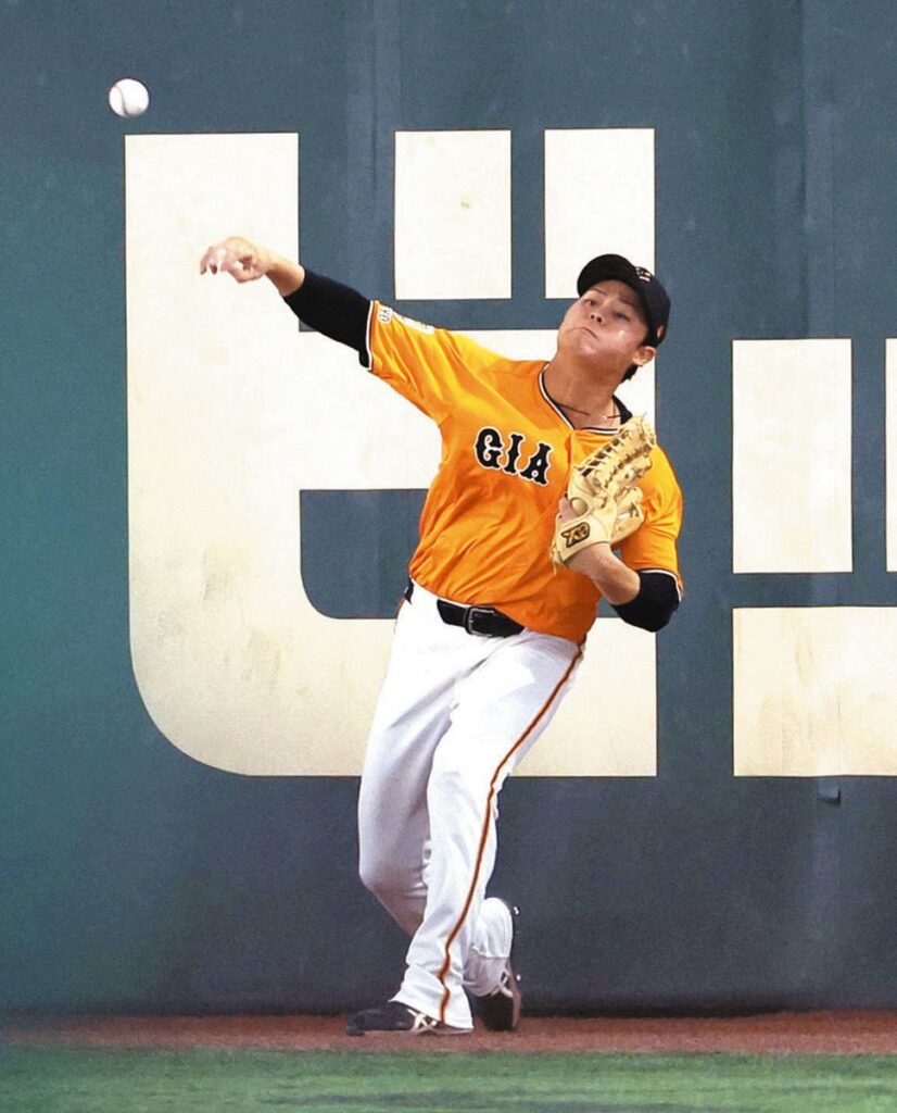 巨人・阿部監督、中山礼都の外野守備ほめつつ本職に苦言「情けない」「内野から行った子が一番、守備範囲が広いって」（中日スポーツ） - Yahoo!ニュース - Yahoo!ニュース