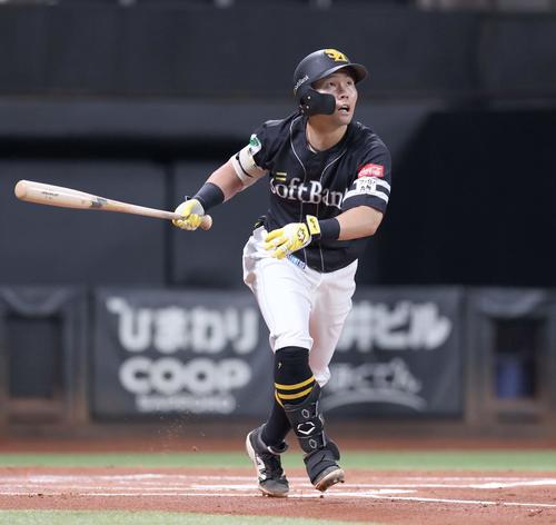 【ソフトバンク】死球受けた中村晃が軽傷強調、ベンチに下がる際に「びっくりした」理由とは – nikkansports.com 中村晃