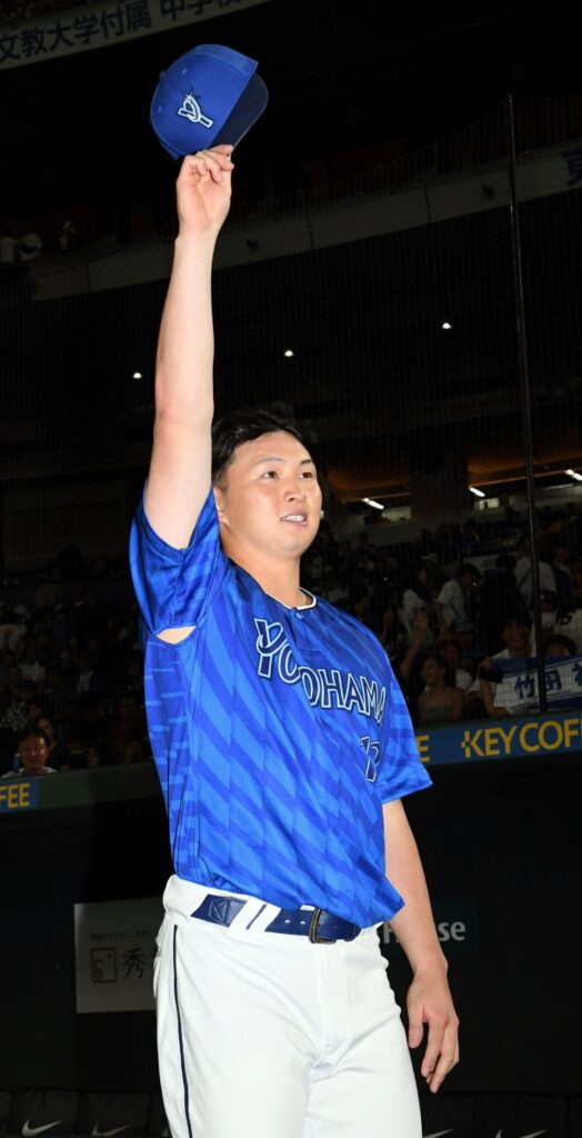 DeNAが明大リレーで巨人戦の連敗ストップ プロ初勝利のお祝いで入江が大盤振る舞い?先輩らからつなぐバトンは竹田へ(デイリースポーツ) – Yahoo!ニュース – Yahoo!ニュース DeNAが明大リレーで巨人戦の連敗ストップ プロ初勝利のお祝いで入江が大盤振る舞い?先輩らからつなぐバトンは竹田へ(デイリースポーツ) - Yahoo!ニュース - Yahoo!ニュース