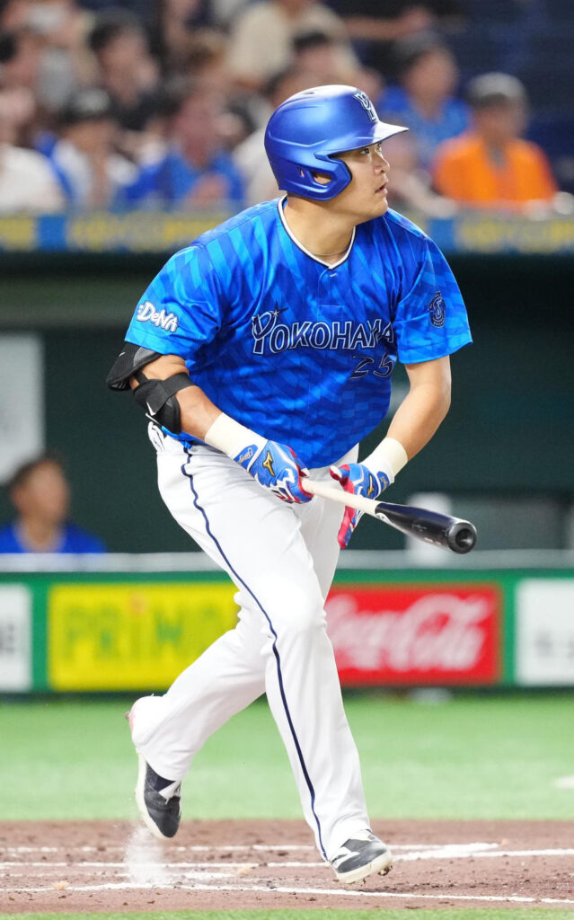 【DeNA】54日ぶり先発の筒香嘉智「自分のスイングで仕留めた」バックスクリーンへ３打席ぶり８号（日刊スポーツ） - Yahoo!ニュース - Yahoo!ニュース