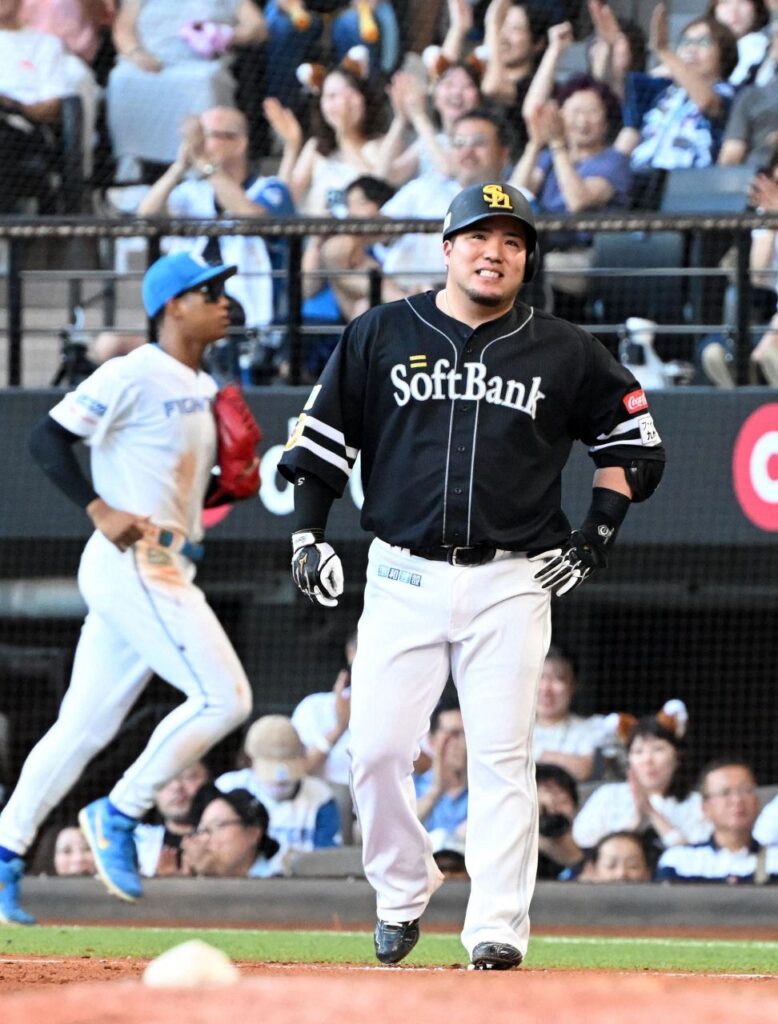 ソフトバンク今季4度目サヨナラ負け…天王山でまさかの3タテ 0・5差に小久保監督「投手は、そら責められない」(西スポWEB OTTO!) – Yahoo!ニュース – Yahoo!ニュース ソフトバンク今季4度目サヨナラ負け…天王山でまさかの3タテ 0・5差に小久保監督「投手は、そら責められない」(西スポWEB OTTO!) - Yahoo!ニュース - Yahoo!ニュース