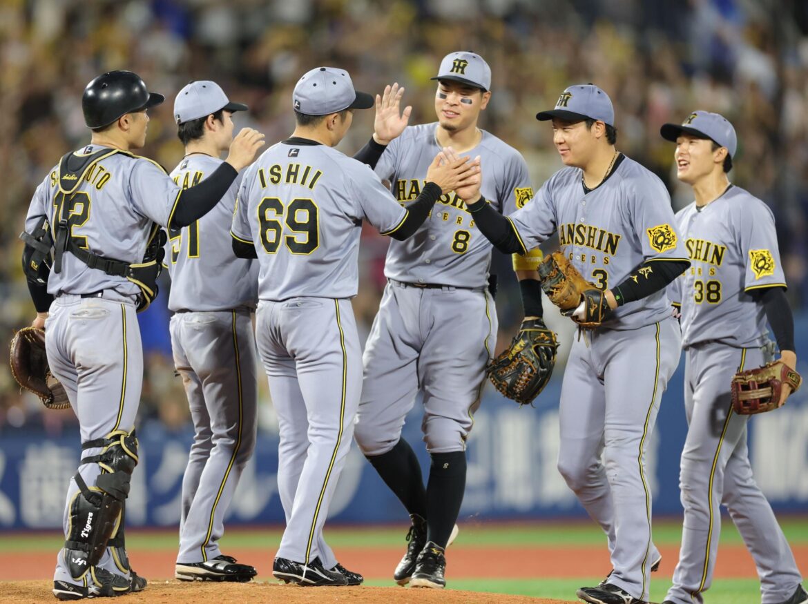 阪神 石井が43試合連続無失点でNPB記録をさらに更新 絶体絶命のピンチを招きながらも踏ん張る(デイリースポーツ) – Yahoo!ニュース – Yahoo!ニュース 阪神 石井が43試合連続無失点でNPB記録をさらに更新 絶体絶命のピンチを招きながらも踏ん張る(デイリースポーツ) - Yahoo!ニュース - Yahoo!ニュース