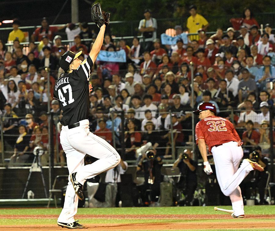 「自分の弱さが出てしまった部分」 ソフトバンク大関友久、スクイズ処理の判断悔やむ 今季ワースト6失点 チームは日本ハムとゲーム差なし(西スポWEB OTTO!) – Yahoo!ニュース 「自分の弱さが出てしまった部分」 ソフトバンク大関友久、スクイズ処理の判断悔やむ 今季ワースト6失点 チームは日本ハムとゲーム差なし(西スポWEB OTTO!) - Yahoo!ニュース