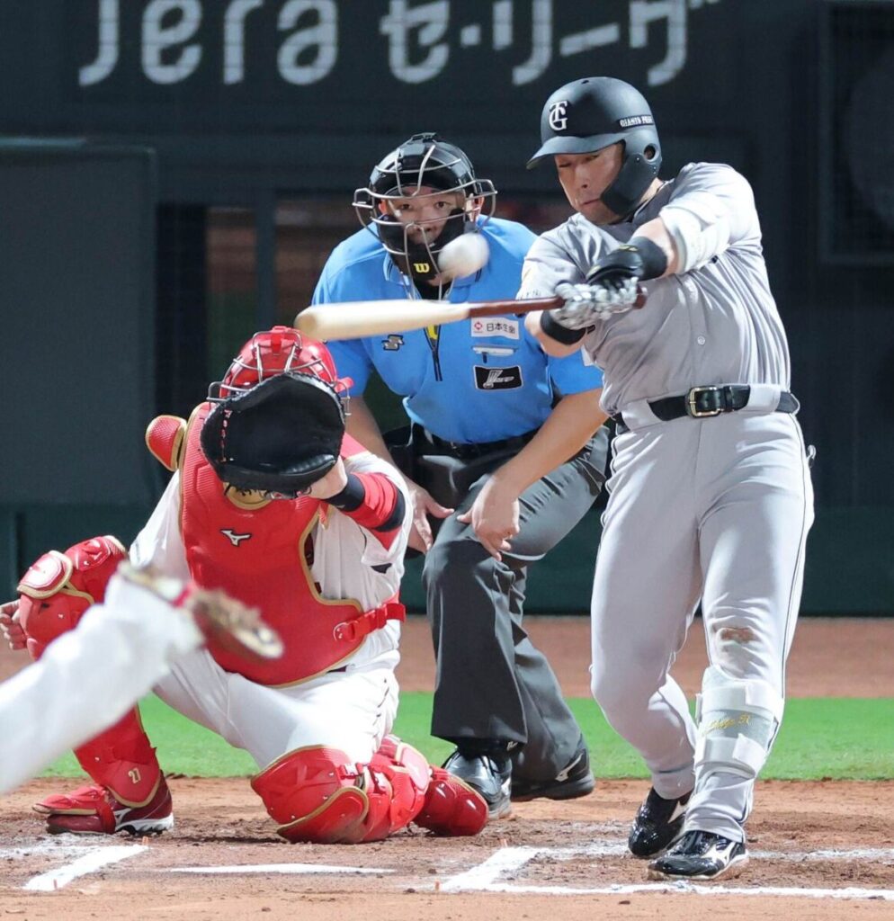 【巨人】６回に２点を返し１点差 浅野翔吾が２点二塁打（スポーツ報知） - Yahoo!ニュース