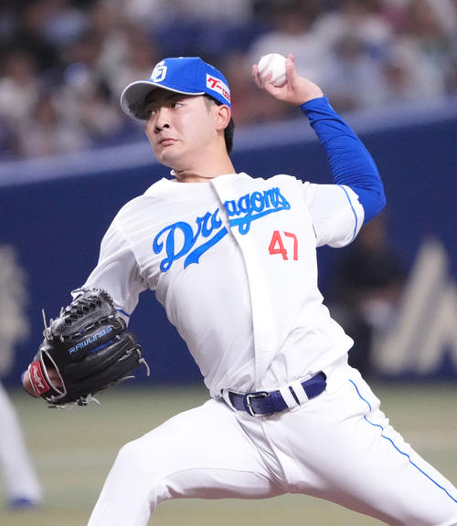 【中日】ドラ2吉田聖弥が仲地危険球退場で緊急登板、3回2死満塁のピンチしのぐなど試合壊さず – nikkansports.com 中日対ヤクルト 4回表、力投する中日2番手で登板の吉田(撮影・森本幸一)