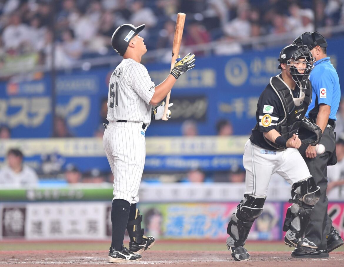 ロッテのV逸が確定 借金ワーストタイの26に ボス6回3失点も8敗目 打線が好機を生かし切れず(デイリースポーツ) – Yahoo!ニュース – Yahoo!ニュース ロッテのV逸が確定 借金ワーストタイの26に ボス6回3失点も8敗目 打線が好機を生かし切れず(デイリースポーツ) - Yahoo!ニュース - Yahoo!ニュース