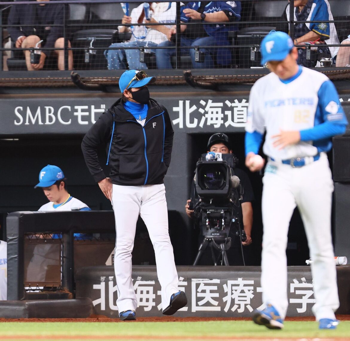 日本ハム 痛恨の逆転負け 新庄監督は即切り替え「明日勝って2勝1敗にすっぞ」本拠地での楽天戦連勝7で止まる 先発加藤貴がリード守れず(デイリースポーツ) – Yahoo!ニュース – Yahoo!ニュース 日本ハム 痛恨の逆転負け 新庄監督は即切り替え「明日勝って2勝1敗にすっぞ」本拠地での楽天戦連勝7で止まる 先発加藤貴がリード守れず(デイリースポーツ) - Yahoo!ニュース - Yahoo!ニュース