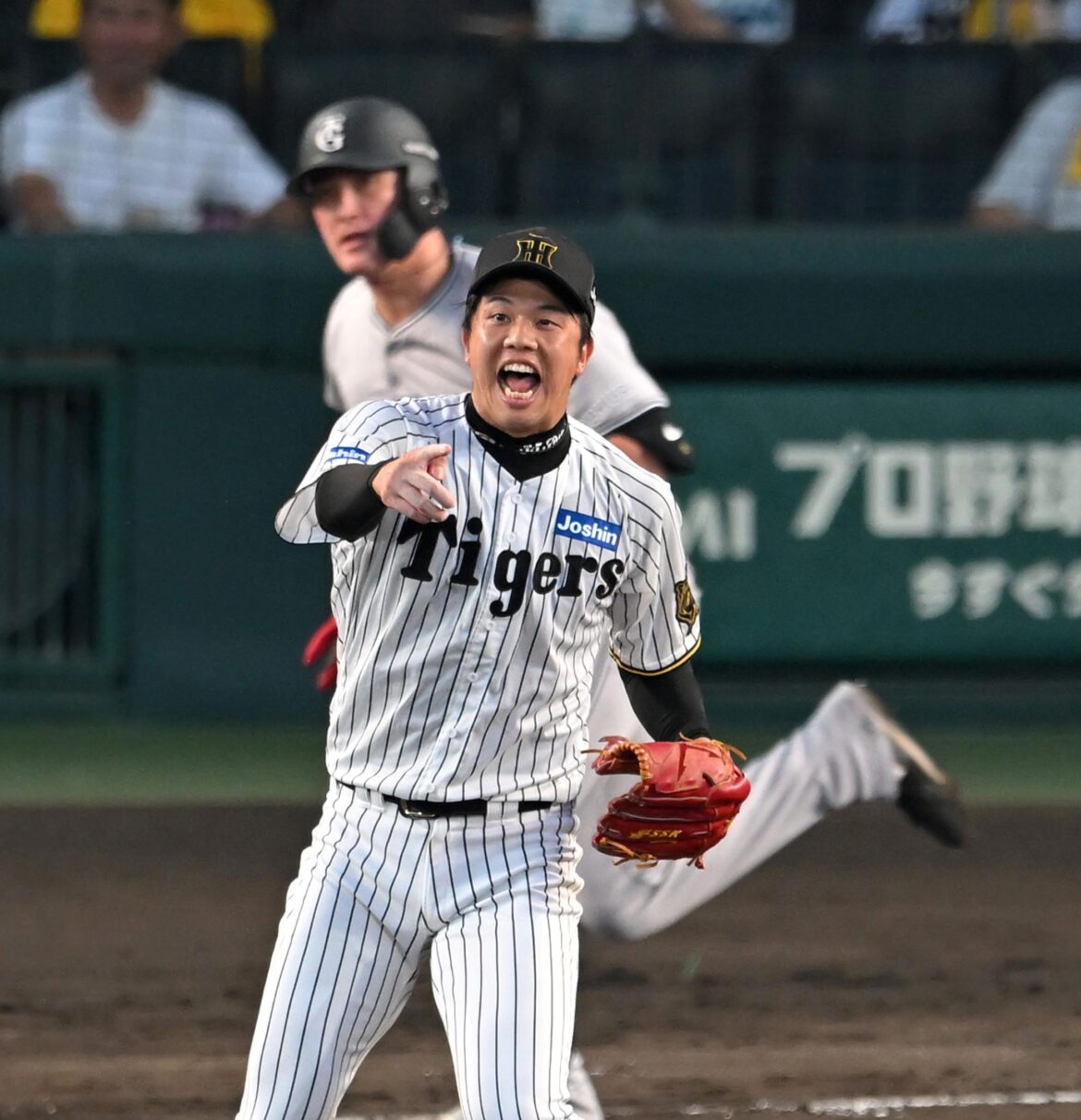 巨人 二回の絶好機で痛恨の走塁ミス 岡田彰布顧問は「守備位置を見てないよね」と指摘（デイリースポーツ） - Yahoo!ニュース - Yahoo!ニュース