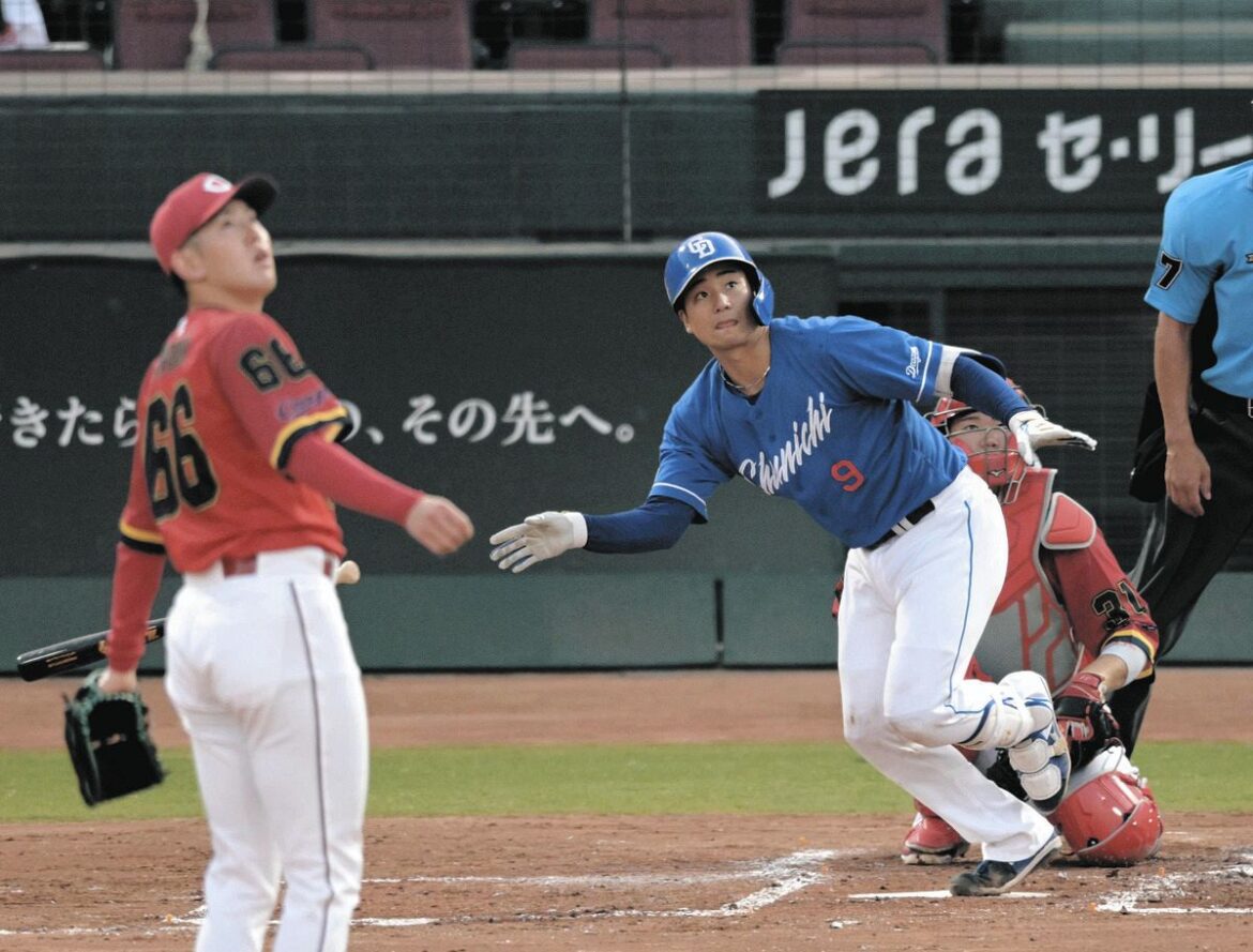 中日・石伊雄太、大学時代過ごしたゆかりの地で今季2号 監督やコーチから知識を吸収し、着実に力に「自分の引き出し増えた」:中日スポーツ・東京中日スポーツ – 中日新聞Web 広島―中日 3回表無死、石伊が左中間に同点ソロを放つ