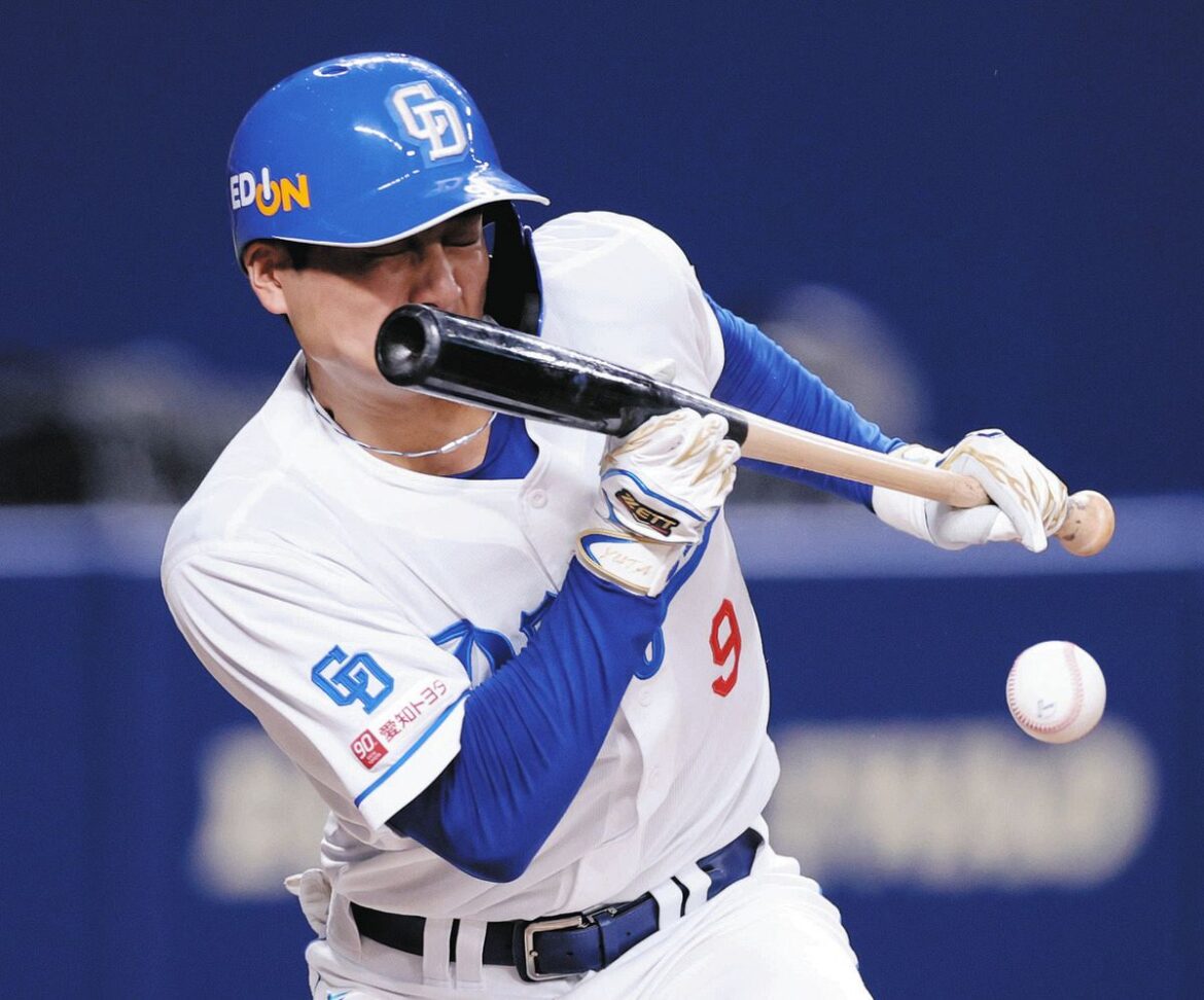 ９回裏無死一塁、石伊がスリーバントを失敗する