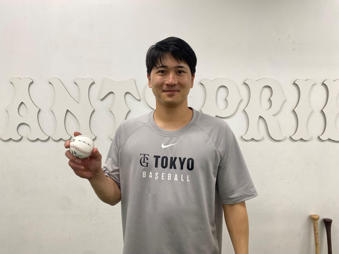 「勝つ!勝つ!勝つ!」 特別デザインのサインボールを投げ入れ | 読売ジャイアンツ(巨人軍)公式サイト 「勝つ!勝つ!勝つ!」 特別デザインのサインボールを投げ入れ | 読売ジャイアンツ(巨人軍)公式サイト