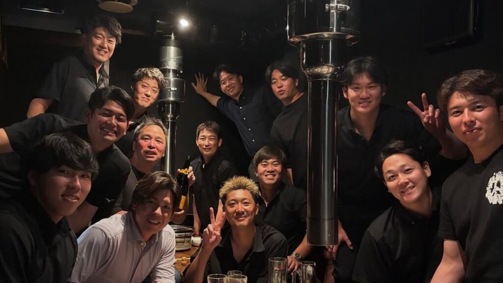 「うわぁ！貴重なお写真」阪神タイガース豪華メンバーでの決起集会集合ショットに反響！ | 話題の投稿 | スポーツブル (スポブル)