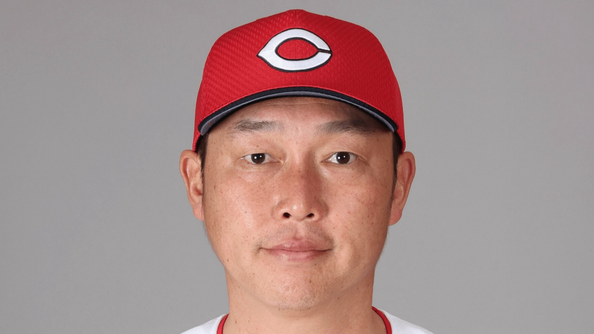 新井貴浩監督「指名打者制導入に備え、しっかりとチームづくり進める」 - 中国新聞デジタル