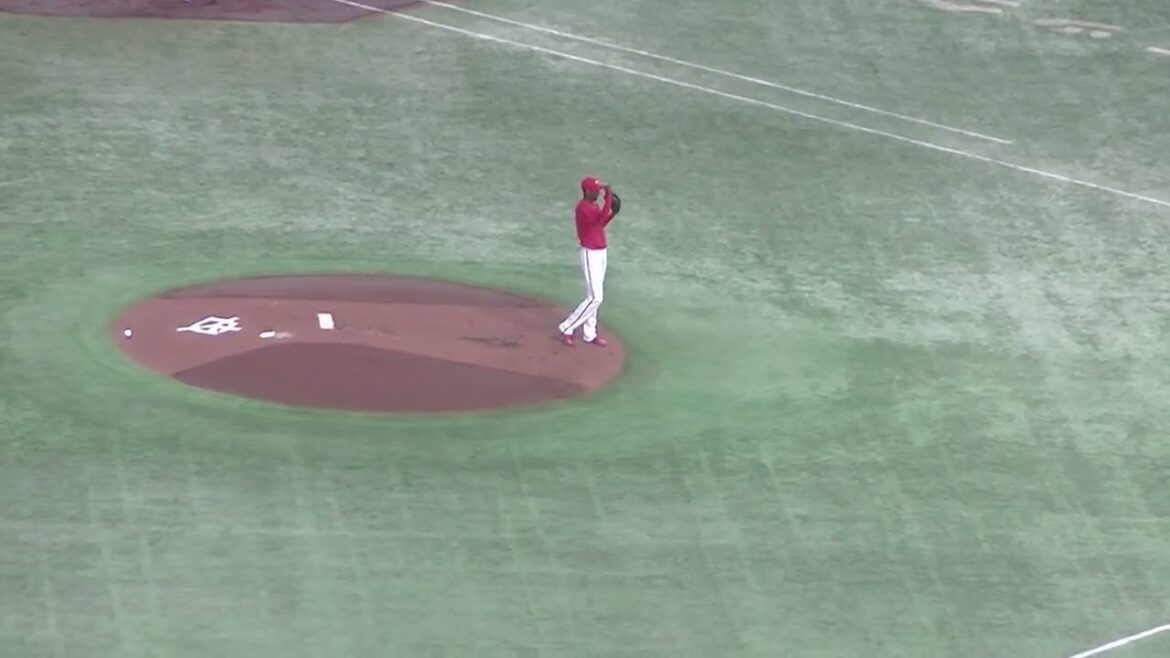 坂本勇人がアドゥワ誠からセンター前ヒットを放つ【読売ジャイアンツ対 広島東洋カープ  2024年8月22日】