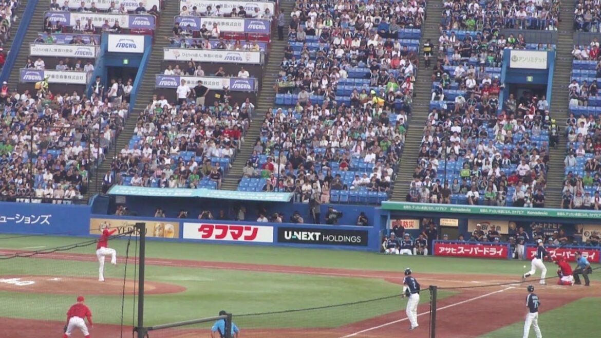 ヤクルト 濱田太貴 デッドボール　ヤクルト vs 広島　2025年8月31日(日)　神宮球場