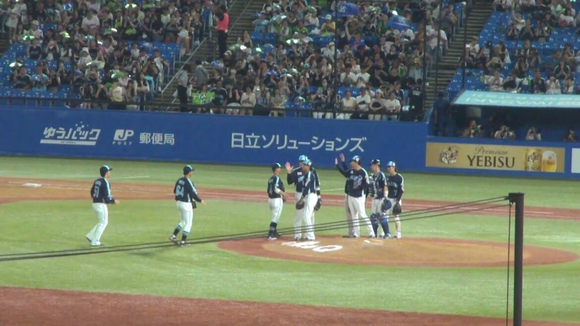 東京ヤクルトスワローズ 星知弥が坂倉将吾を見逃し三振に抑え試合終了　ヤクルト 7 - 4 広島　2025年8月31日(日)　神宮球場