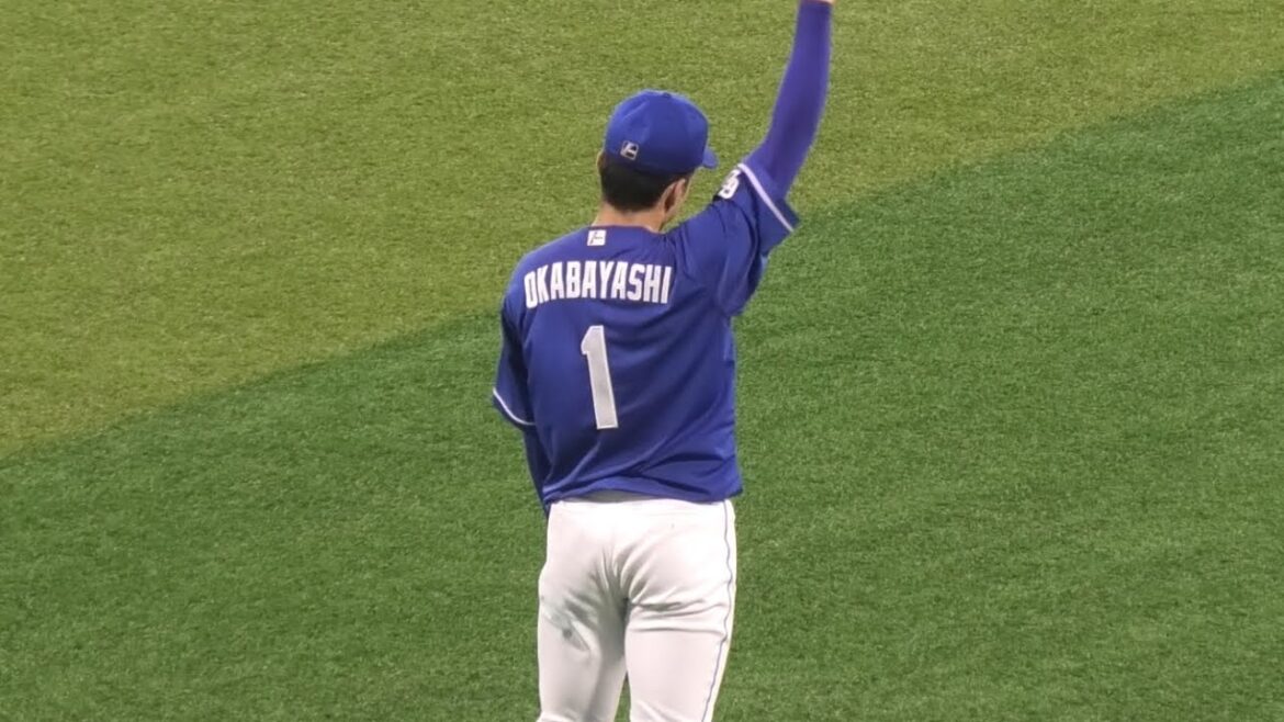 -2025.08.31-【NPB】４回裏 岡林勇希 松尾汐恩の左中間への大飛球をジャンピングキャッチ！ ベイファンからも拍手喝采 中日ドラゴンズ（vs横浜