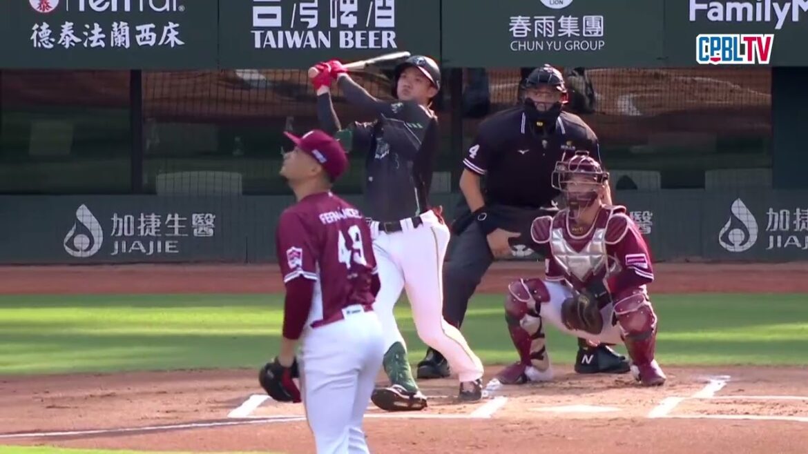 08/30 樂天 VS 台鋼 一局下，王博玄二壘安打站上得點圈，吳念庭擊出內野滾地球帶有一分打點