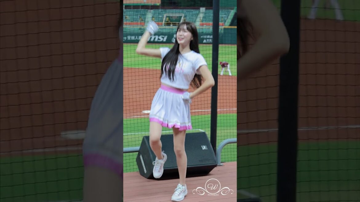 安芝儇 吳念庭  #安芝儇 #台鋼雄鷹啦啦隊 台湾プロ野球チア#wingstars #チアリーディングの女の子 안지현 2024/7/12