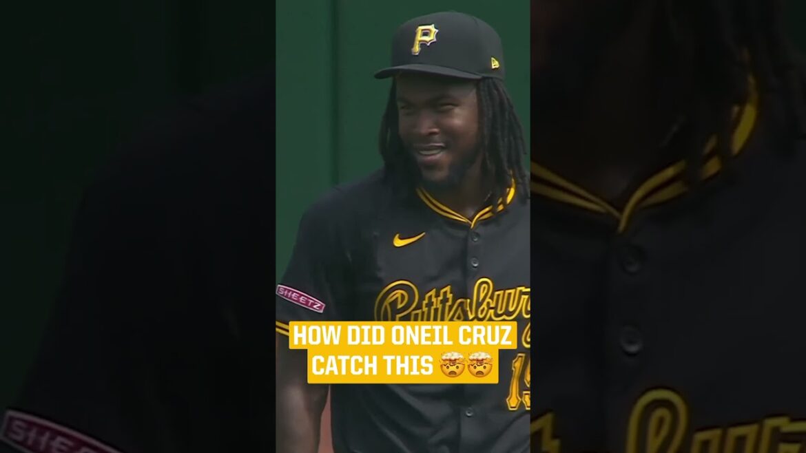 ONEIL CRUZ EN EL CENTER FIELD⚾️