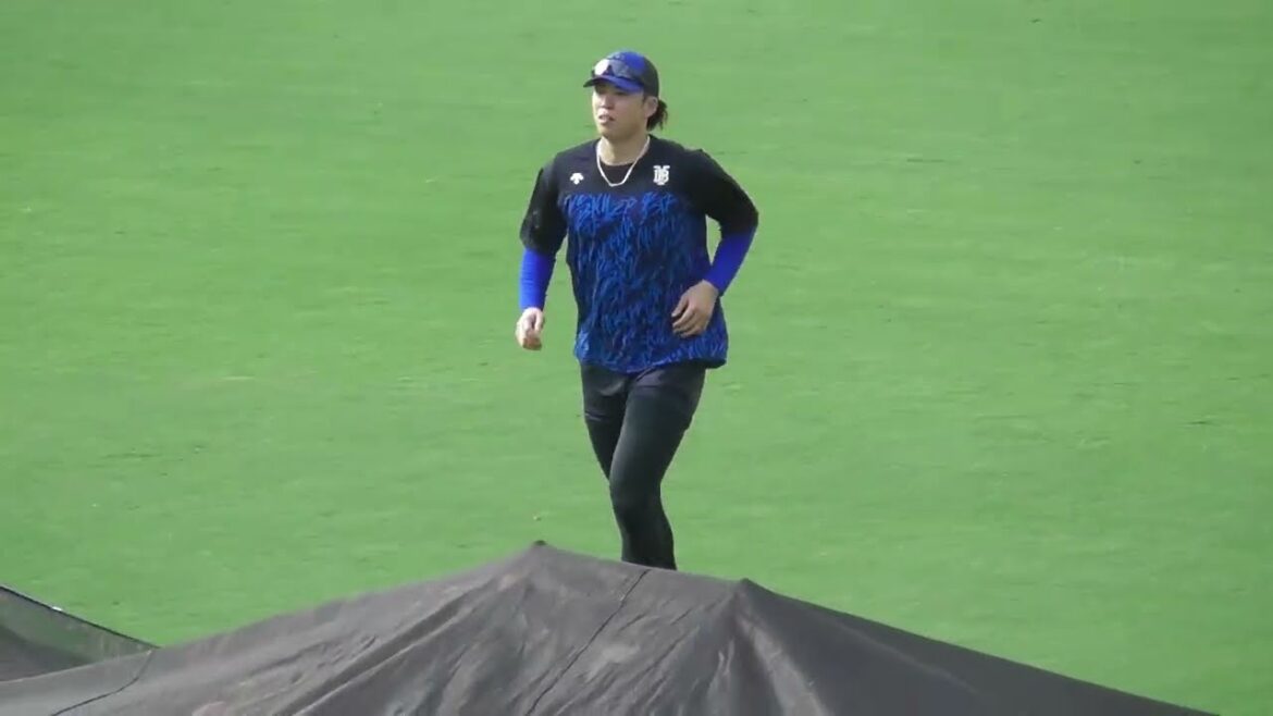 2025年9月3日 広島東洋戦・入江 大生 投手の試合前ウォーミングアップ風景