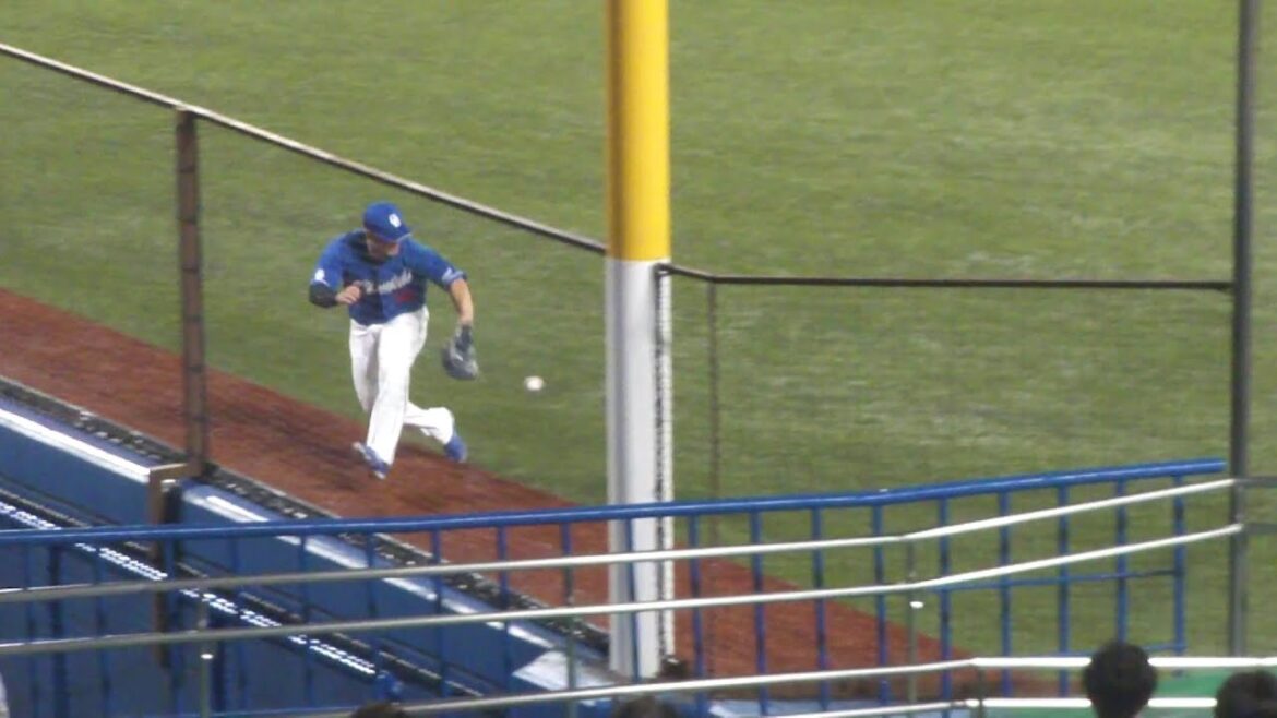 ヤクルト 古賀優大 ツーベースヒット　ヤクルト vs 中日　2025年9月9日(火)　神宮球場