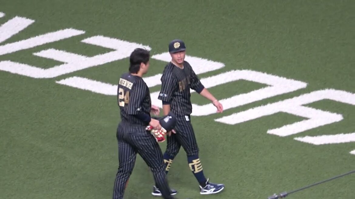 タイムリー＆スチール成功の紅林！でも安達コーチとプチ反省会（？）