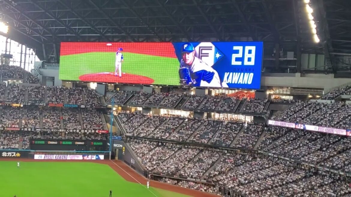 20240928 河野竜生が登板! 7回表 福岡ソフトバンクホークス 攻撃前の3連@エスコンフィールドHOKKAIDO・内野3塁側 20240928 河野竜生が登板! 7回表 福岡ソフトバンクホークス 攻撃前の3連@エスコンフィールドHOKKAIDO・内野3塁側