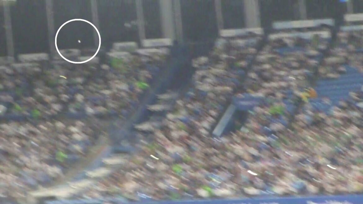 DeNA 蝦名達夫 犠牲フライ　ピッチャーは野手の北村拓己　ヤクルト vs DeNA　2025年9月12日(木)　神宮球場