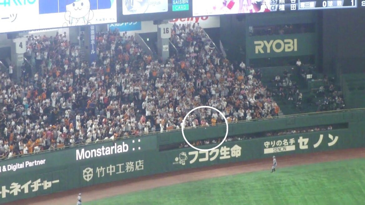 巨人 岡本和真 あわやホームランの惜しい当たり フェンス直撃の2点タイムリーツーベースヒット　巨人 vs 阪神　2025年9月13日(土)　東京ドーム