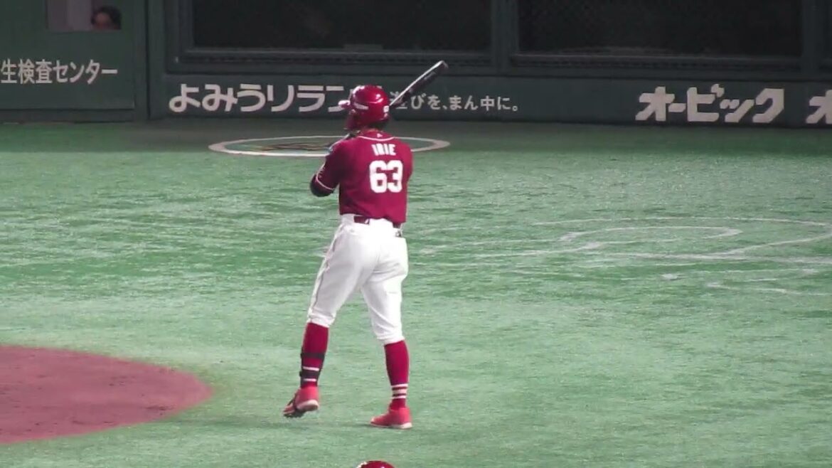 楽天 入江大樹 打席へ向かう　2025年8月26日 読売ジャイアンツ対 楽天イーグルス イースタン