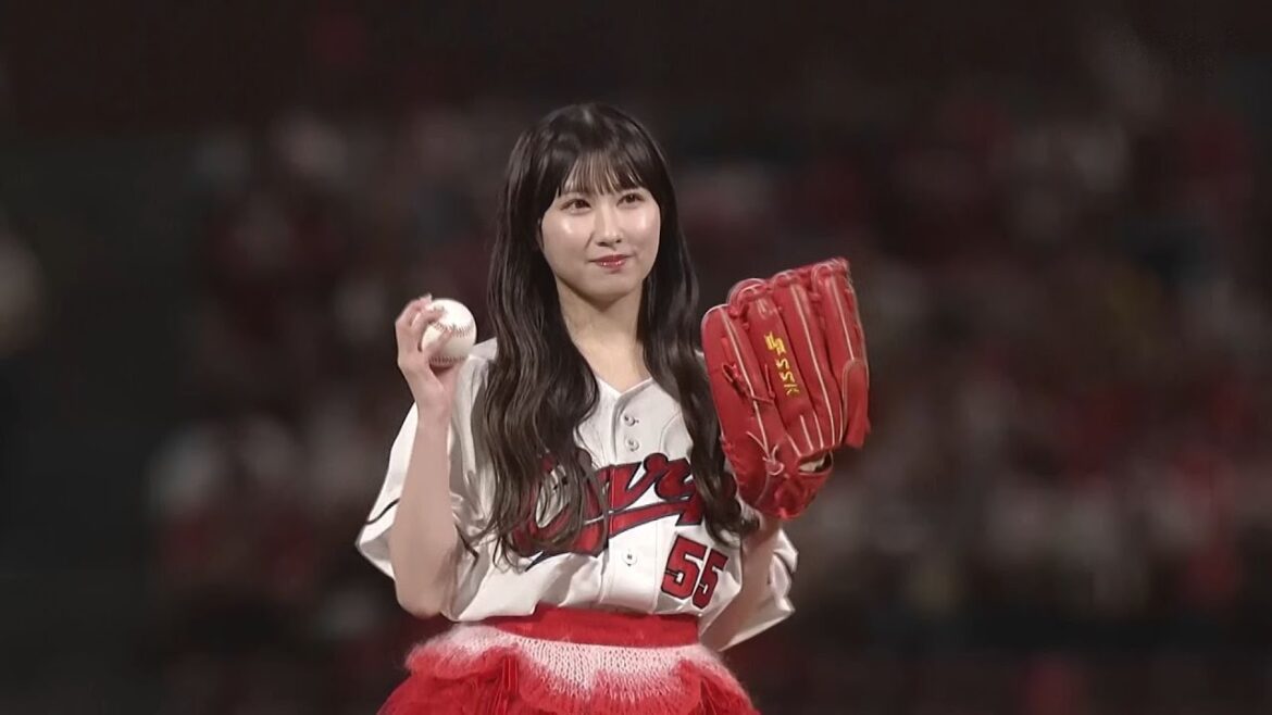 【イコラブ】 =LOVE(イコールラブ) 山本杏奈 始球式 2025/9/17 広島 vs. 阪神 24回戦 @マツダスタジアム 【イコラブ】 =LOVE(イコールラブ) 山本杏奈 始球式 2025/9/17 広島 vs. 阪神 24回戦 @マツダスタジアム