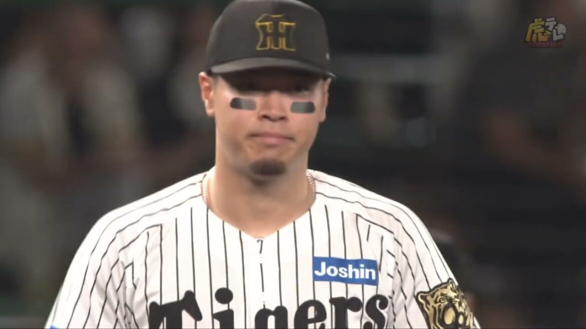 【好守】3回表、スタメン復帰の #佐藤輝明 選手が守備で魅せる！3塁線の強烈な打球をダイビングキャッチ！【2025/9/19 Ｔ－ＤＢ】