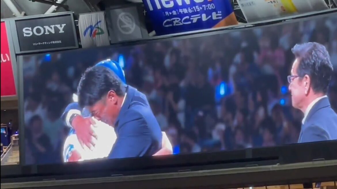 中日ドラゴンズ 中田翔の引退セレモニーで栗山英樹と稲葉篤紀がサプライズで登場 18年間本当にお疲れ様でした　#中田翔 #栗山英樹 #稲葉篤紀　#中日ドラゴンズ　#ファイターズ　#野球　#sports