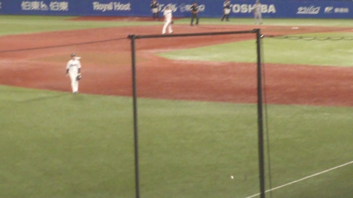 巨人 リチャード ツーベースヒット　ヤクルト vs 巨人　2025年9月18日(木)　神宮球場