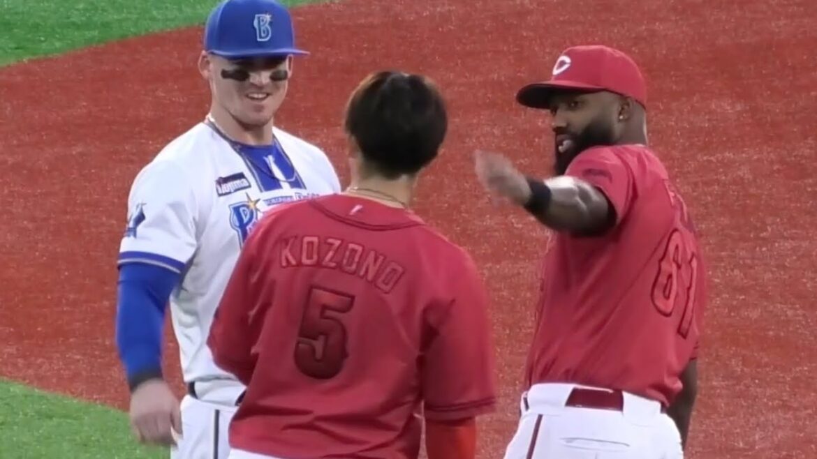 試合前のアップでファビアン、小園海斗、オースティンが仲良く談笑！広島東洋カープvs横浜DeNAベイスターズ 2025年9月21日