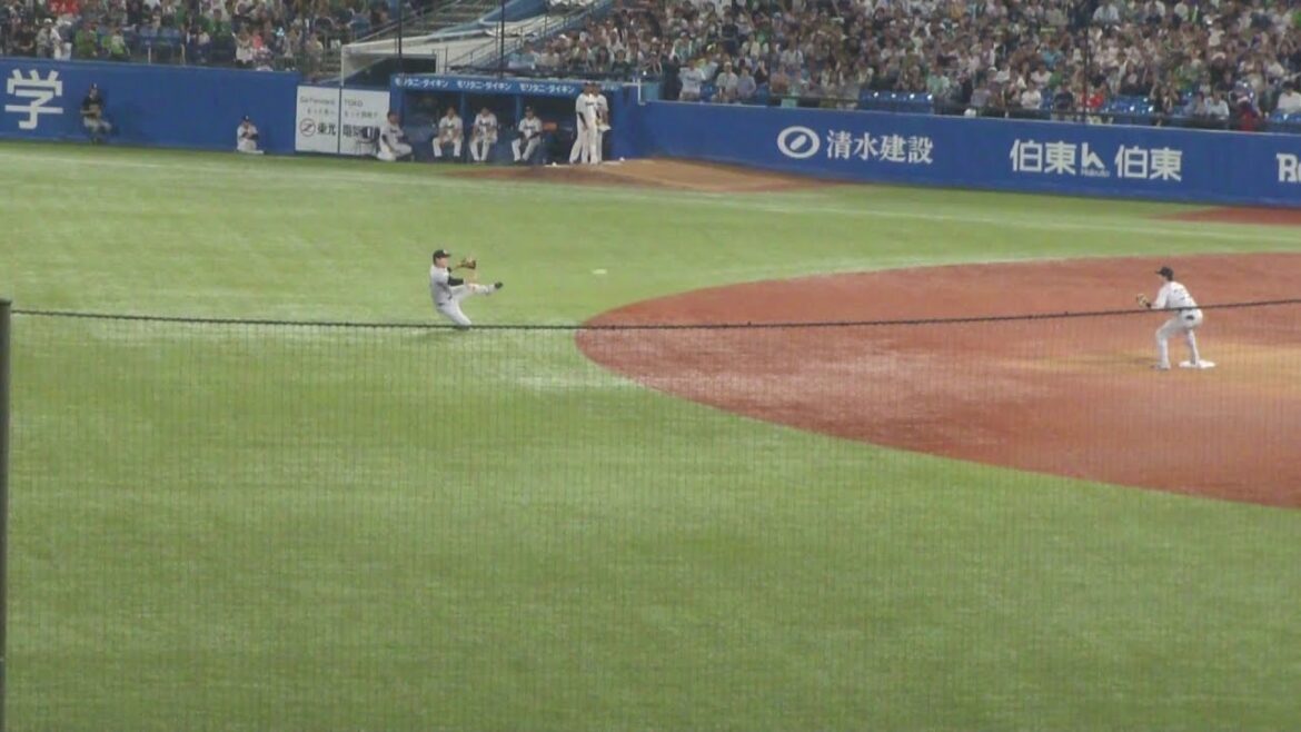 巨人 中山礼都 ナイスプレー　ヤクルト vs 巨人　2025年8月21日(木)　神宮球場